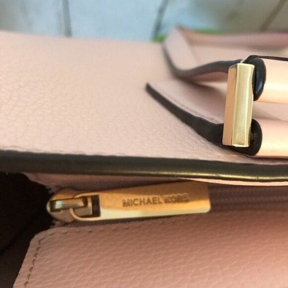 Michael Kors Kimberly Tote in Powder Blush In excellent condition peach / pink - Picture 6 of 16